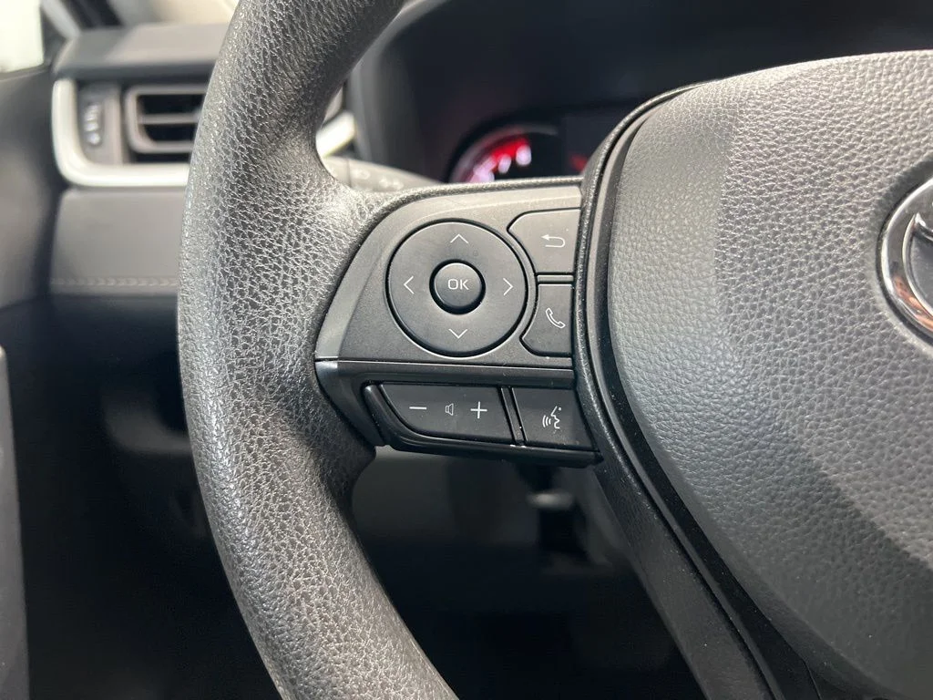 Used 2025 White Toyota XLE image 29
