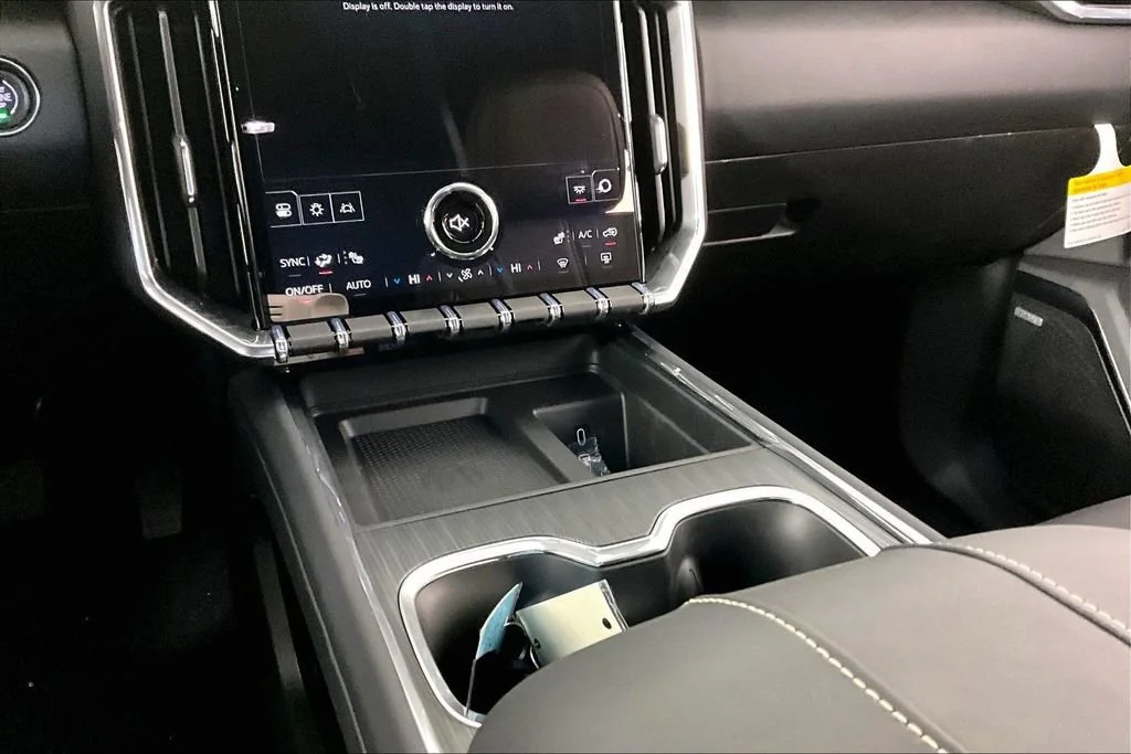 New 2026 Sterling Metallic GMC Elevation image 7