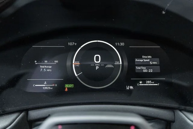 Used 2025 Wind Chill Pearl Lexus 500h F SPORT Premium image 11