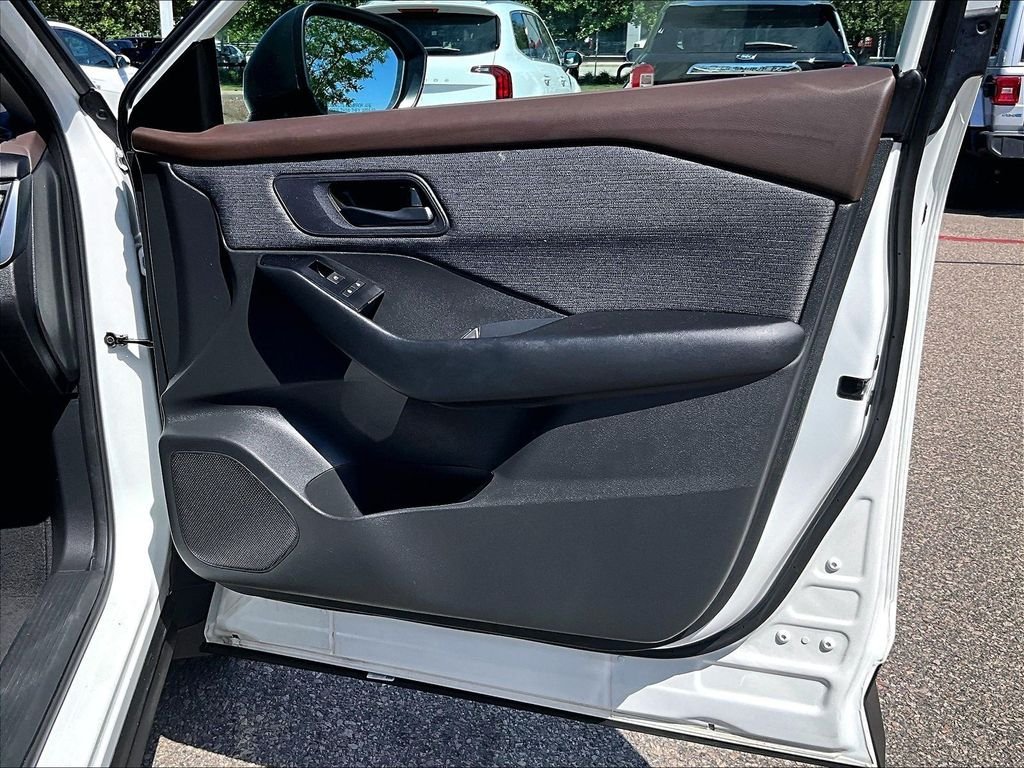 Certified Used 2023 White Nissan S image 12
