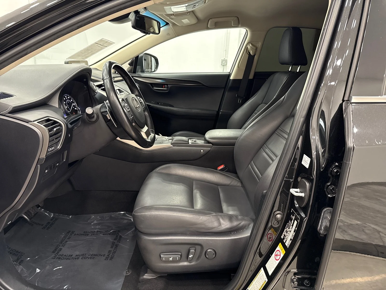 Used 2019 Caviar Lexus 300 FWD image 12