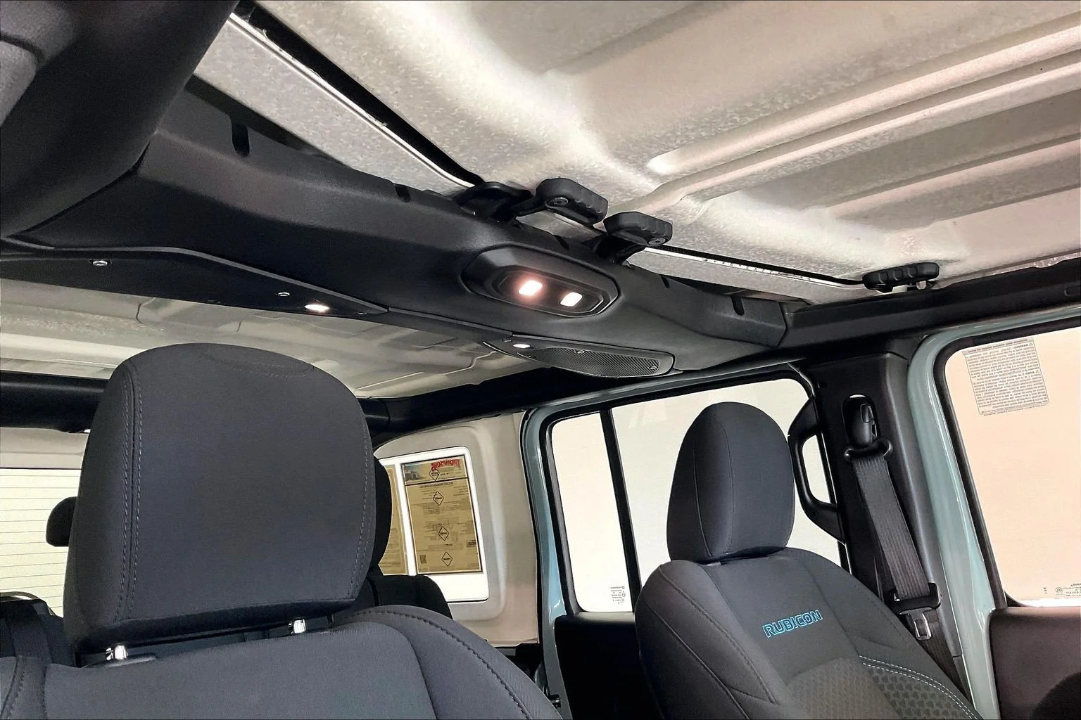 Used 2024 Earl Clearcoat Jeep Rubicon 4xe image 24
