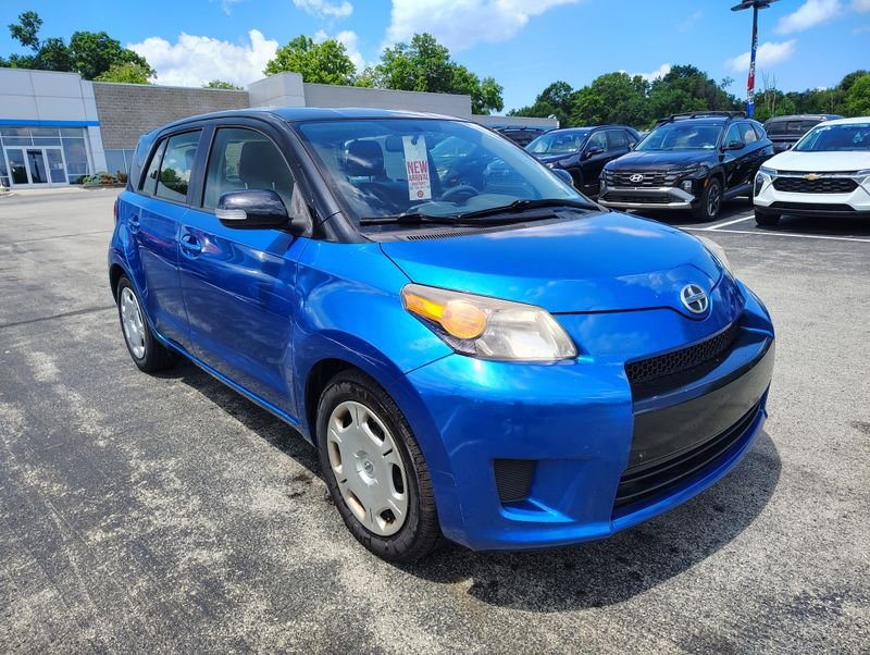 Used 2013 Blue Scion Base image 3