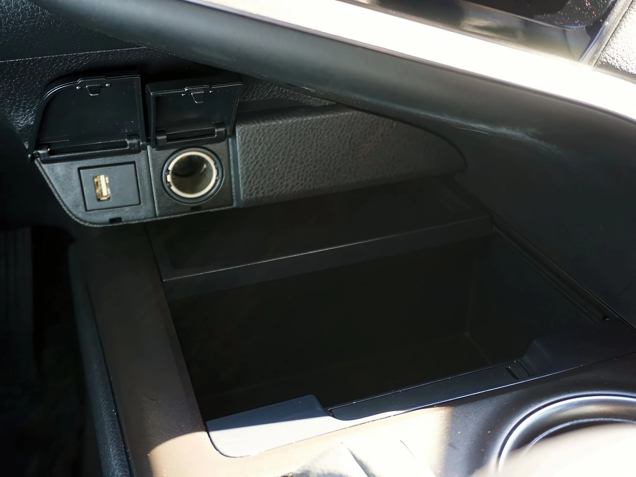 2021 Toyota Camry SE - Photo 25