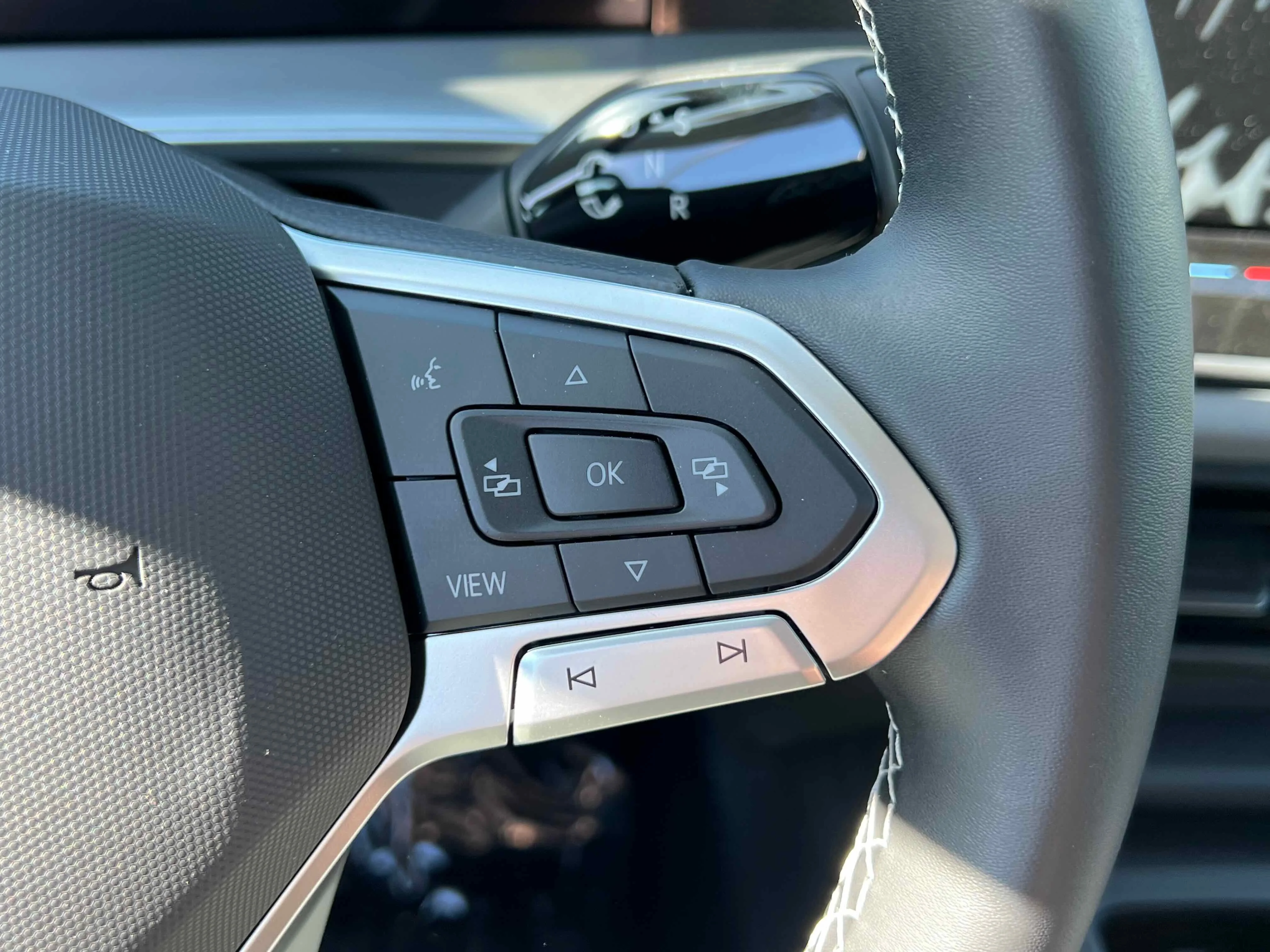 New 2025 Platinum Gray Volkswagen SE image 26