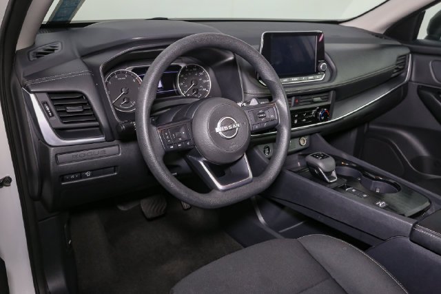 Used 2024 White Nissan S image 17