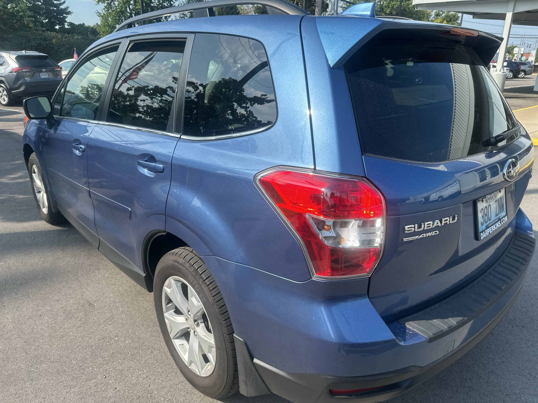 Used 2016 Quartz Blue Pearl Subaru 2.5i Limited image 5