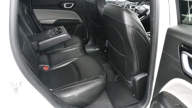 Used 2025 White Jeep Limited image 10