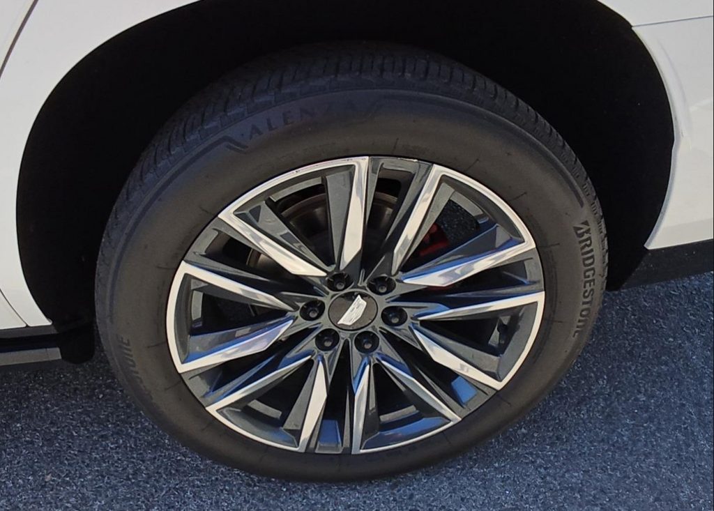 Used 2021 White Cadillac Sport Platinum image 10