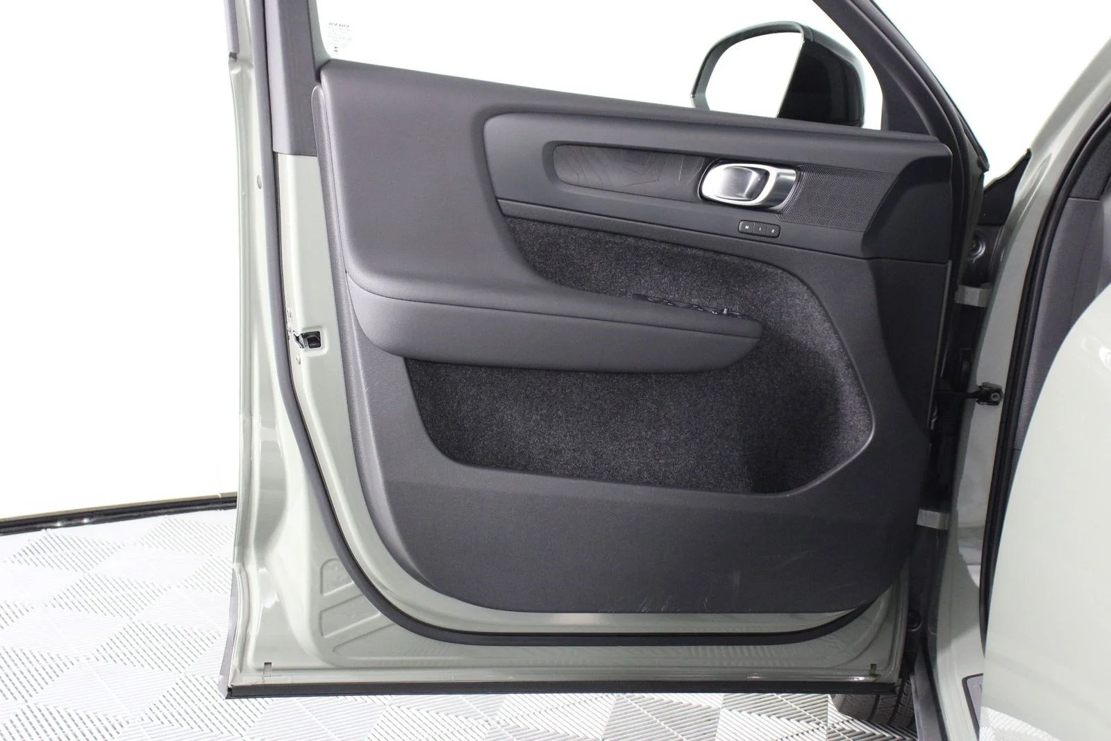 Certified Used 2023 Green Volvo Twin Plus image 17