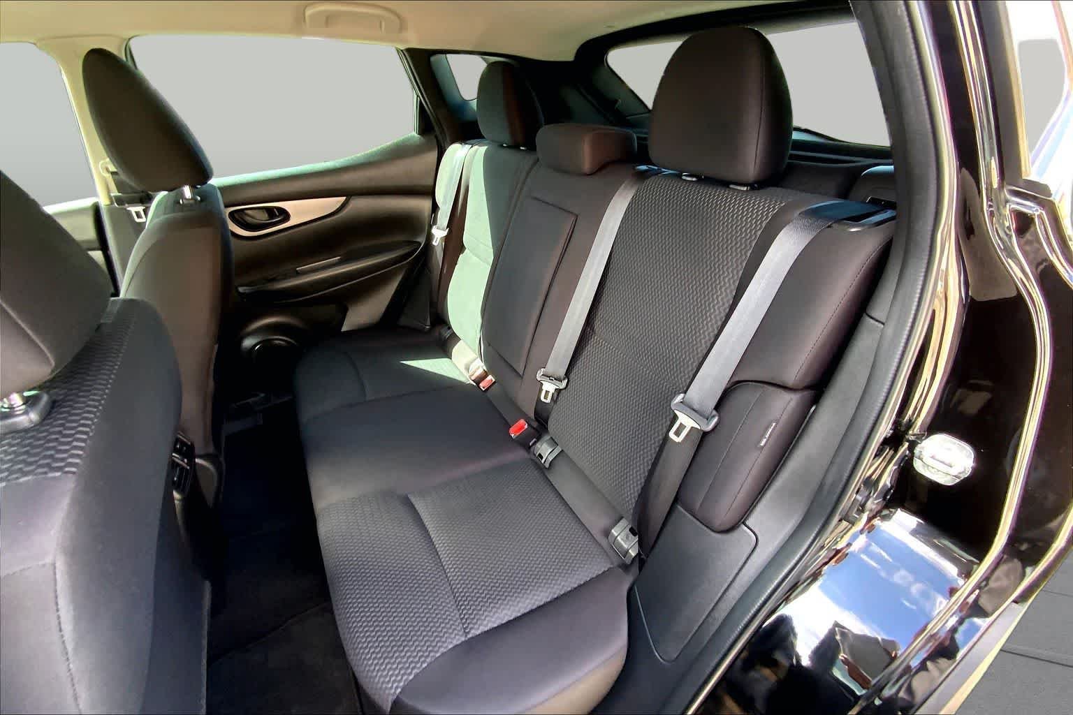 Used 2020 Magnetic Black Pearl Nissan S image 19