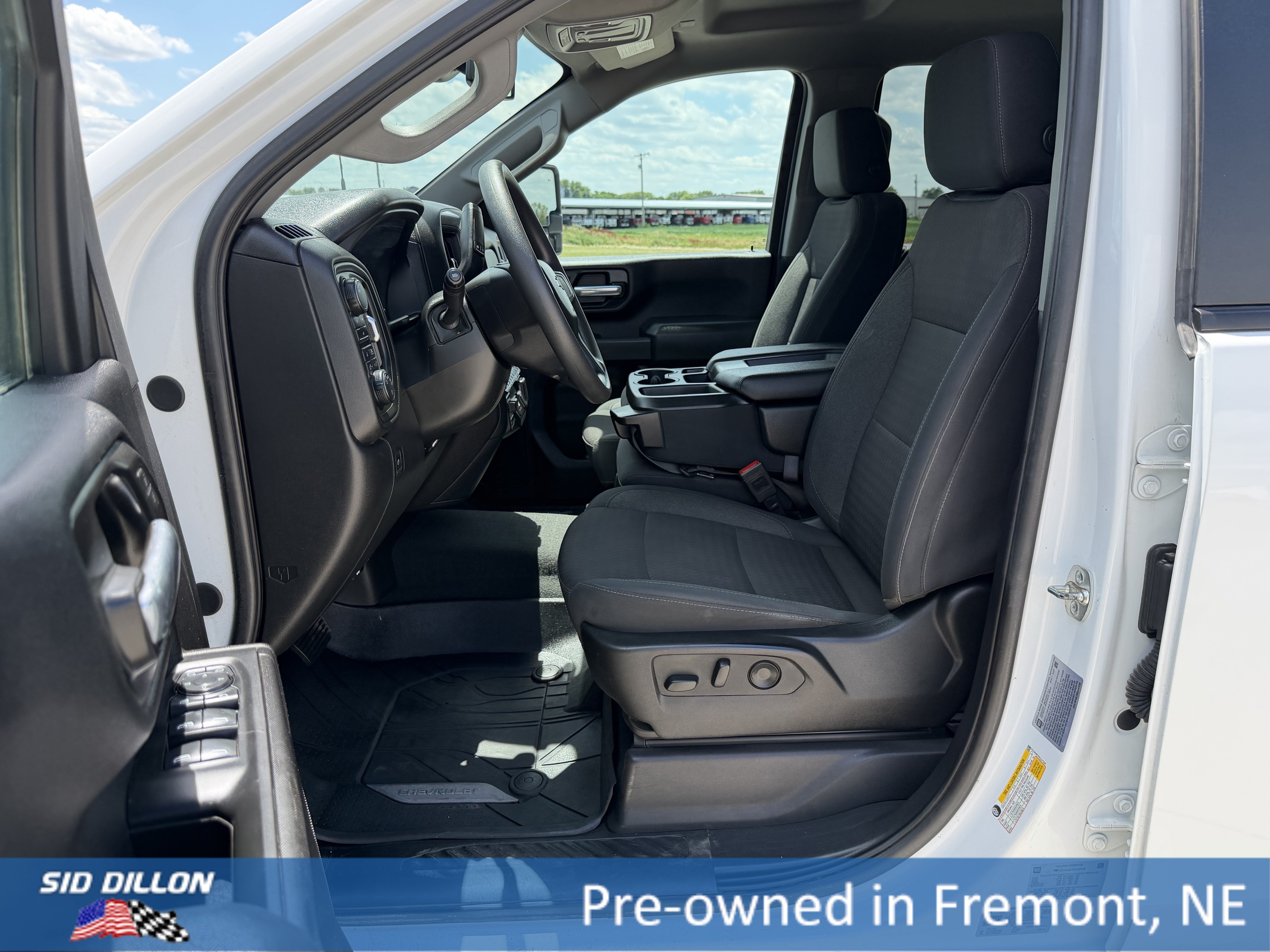 Used 2025 Summit White Chevrolet Custom image 6