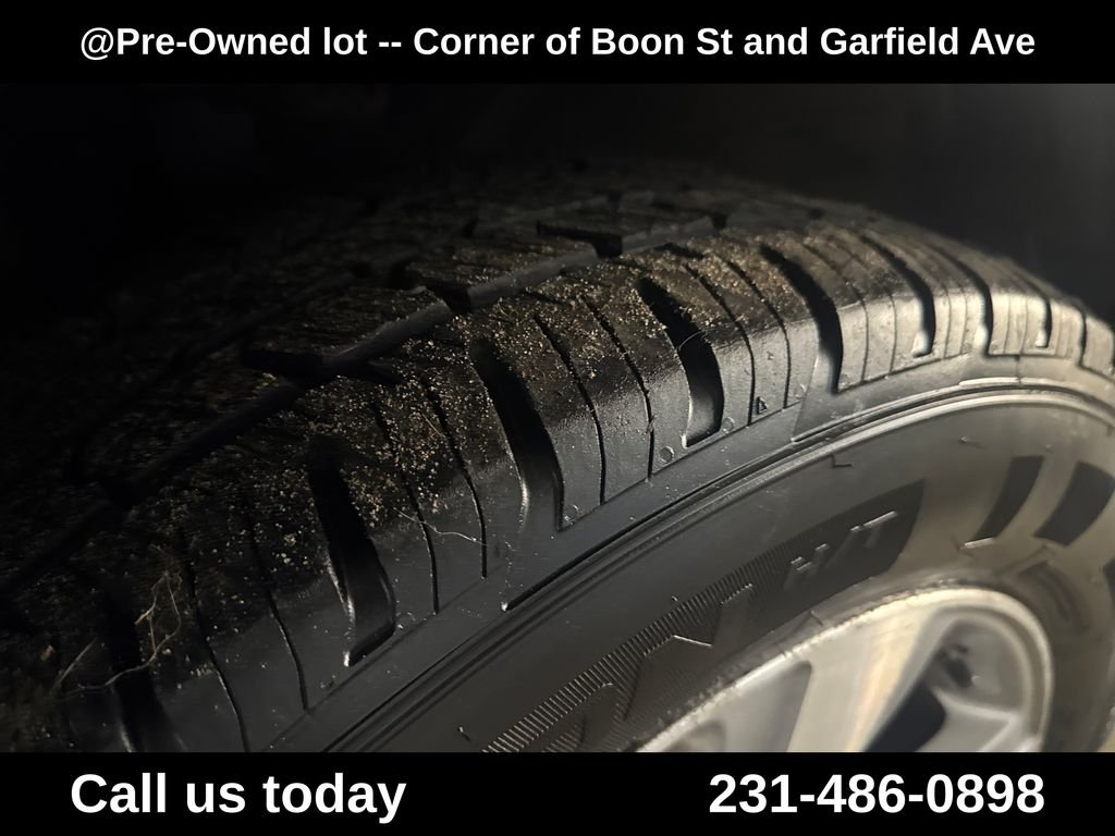 Used 2010  Acura Technology image 11
