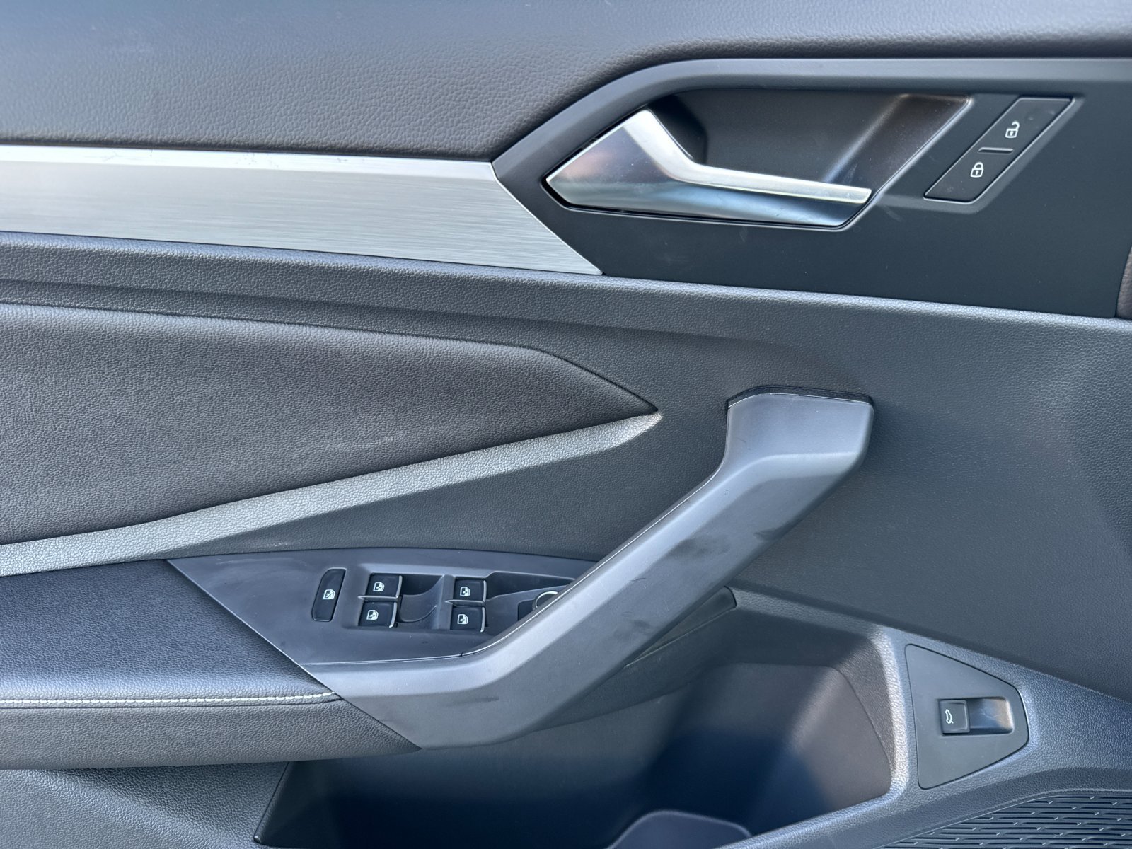 2026 Volkswagen Jetta Sport - Photo 10