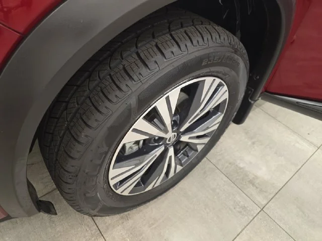 Used 2021 Scarlet Ember Nissan SV image 37