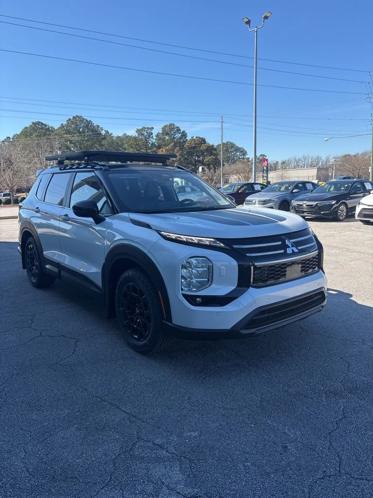 New 2026 White Mitsubishi Trail Edition image 6
