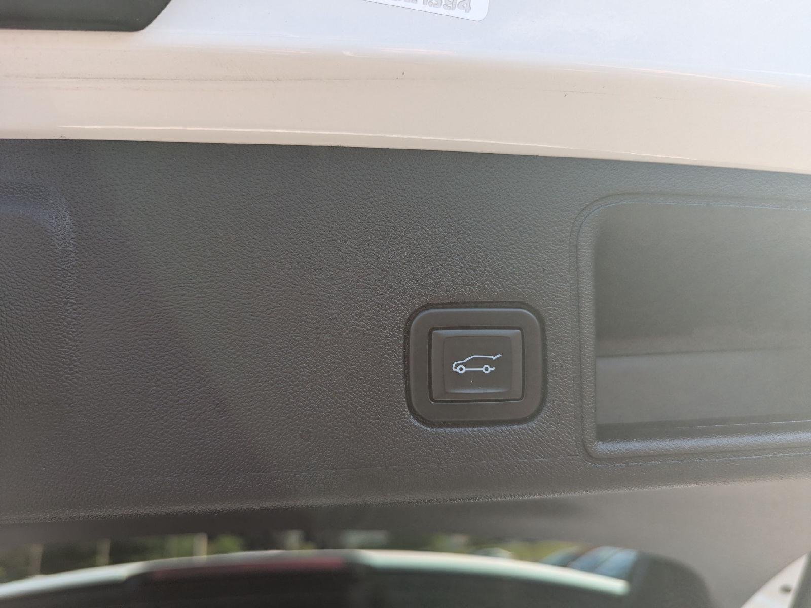Used 2022 Summit White GMC SLT image 33
