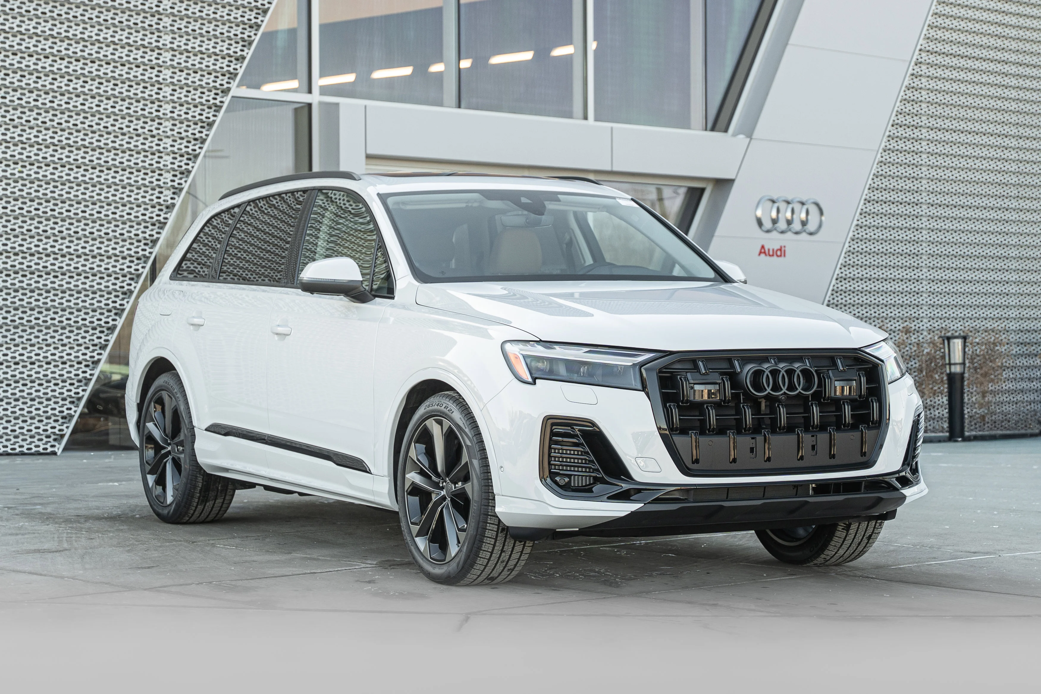 2026 Audi Q7 55 Premium Plus quattro Tiptronic's photo