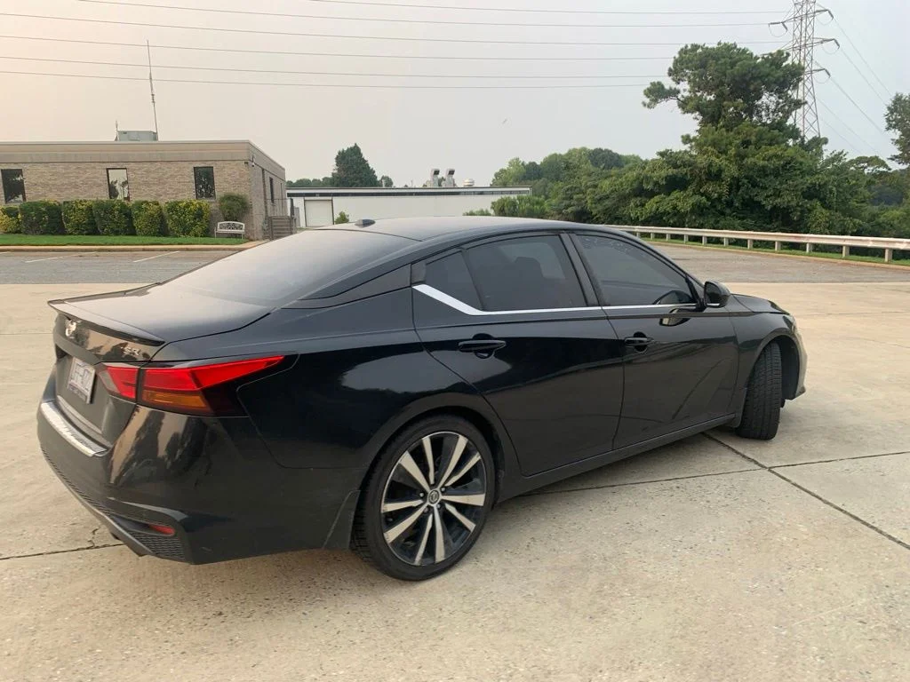 Used 2021 Black Nissan 2.5 SR image 5