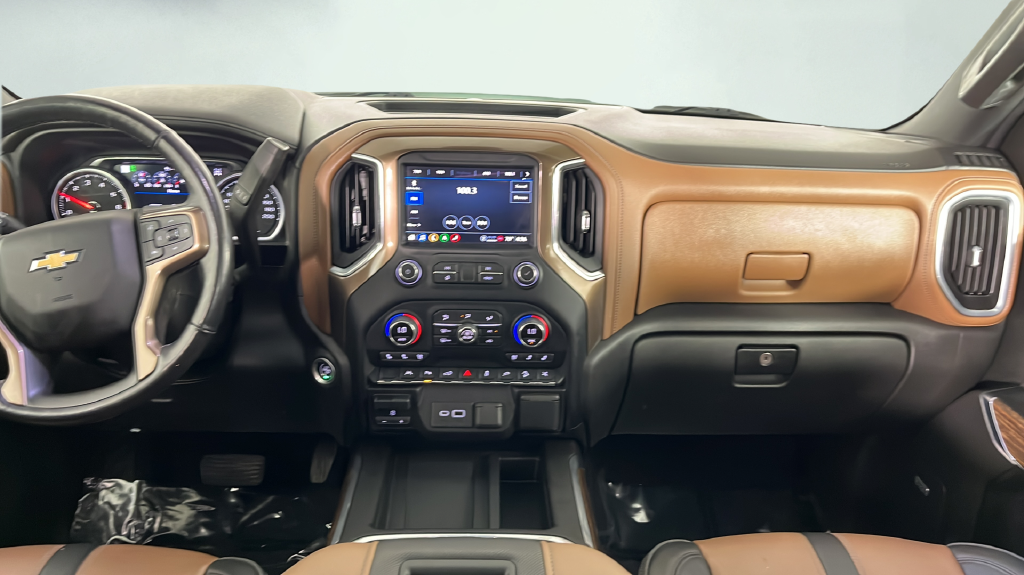 Used 2022 Beige Chevrolet High Country image 21