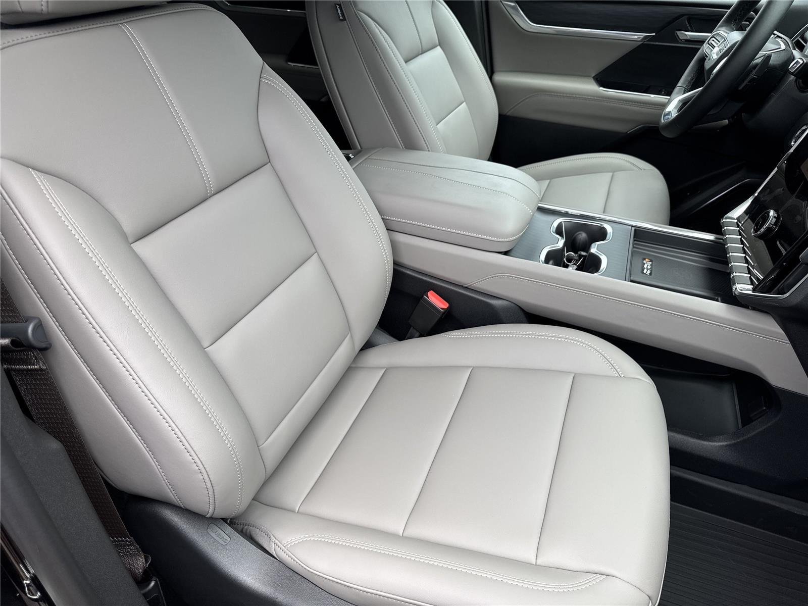New 2026 Ebony Twilight Metallic GMC Elevation image 36