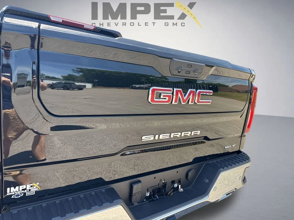 Used 2026 Onyx Black GMC SLT image 38