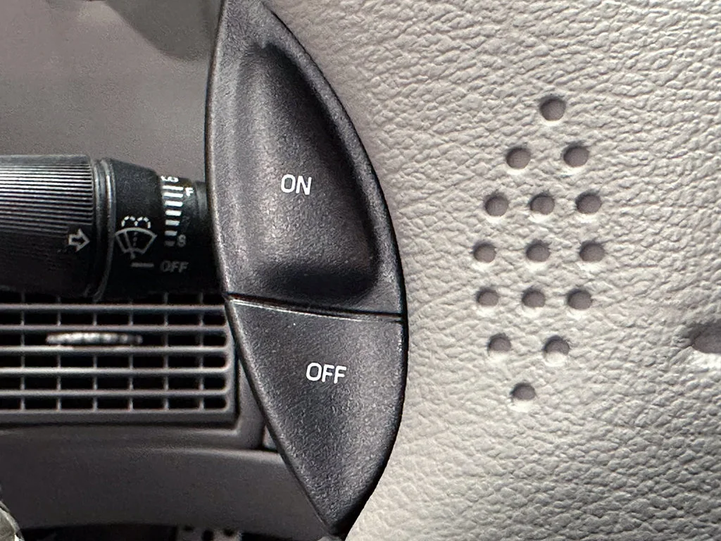 Used 2004  Ford GT image 76