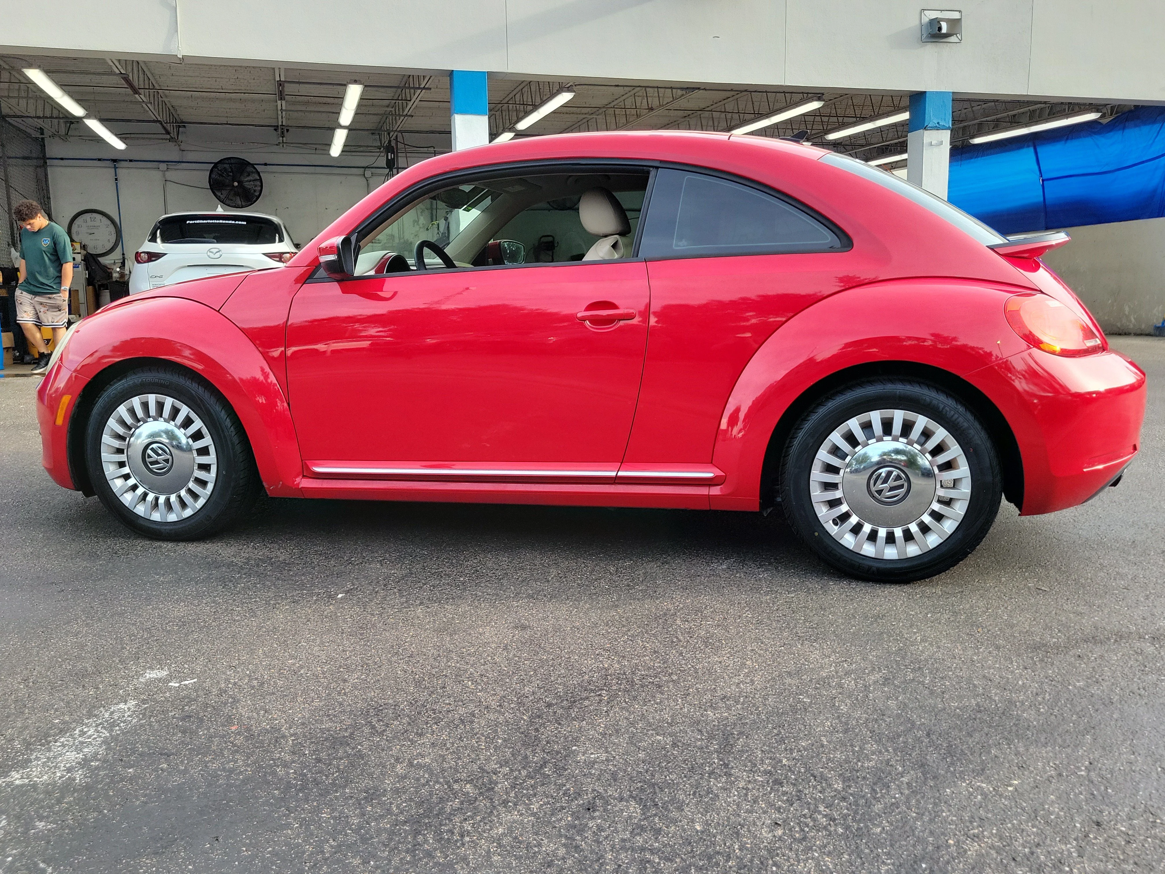 Used 2016 Tornado Red Volkswagen 1.8T SE image 32