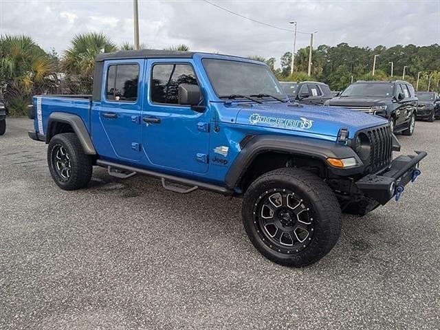 Used 2020 Hydro Blue Pearl Coat Jeep Sport image 2