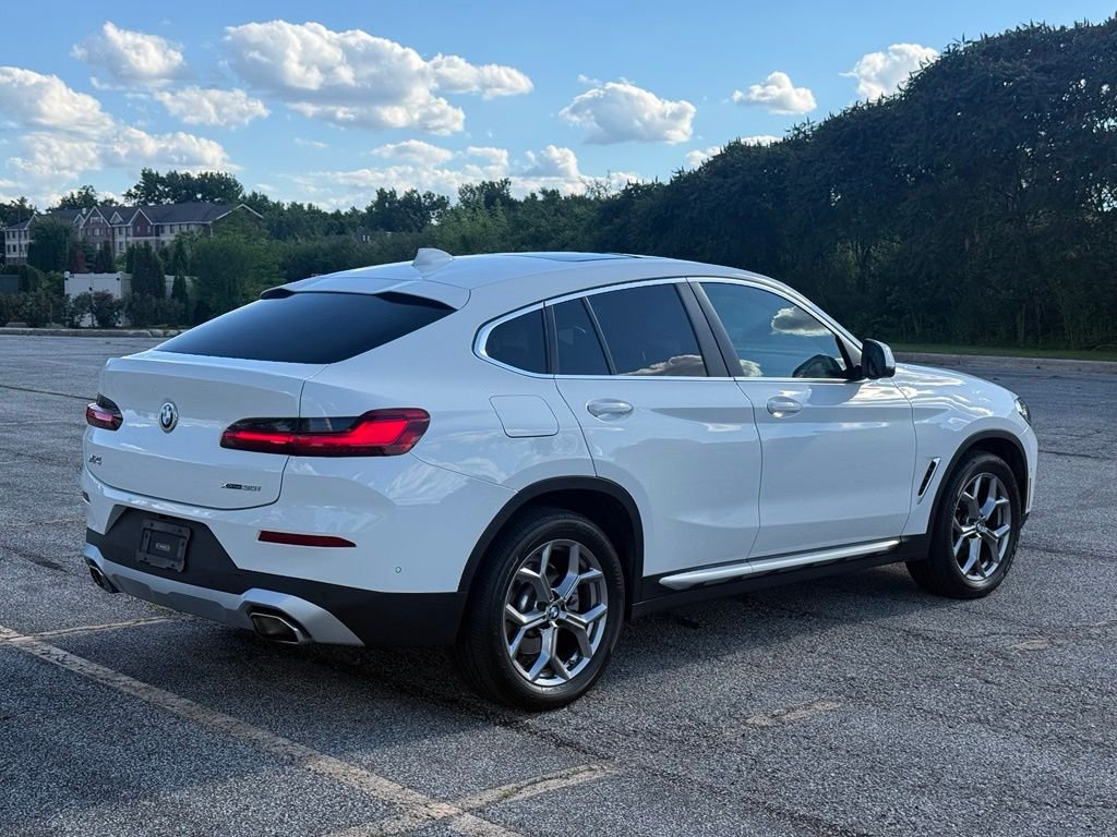 Certified Used 2025 White BMW xDrive30i image 7