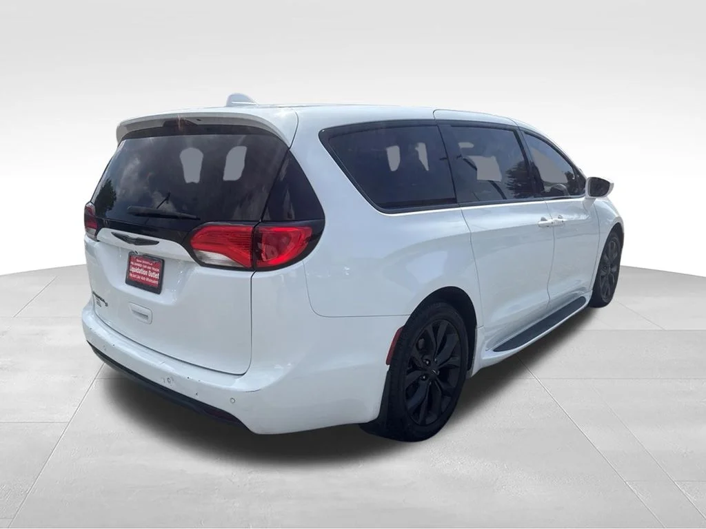 Used 2020 White Chrysler Touring image 31