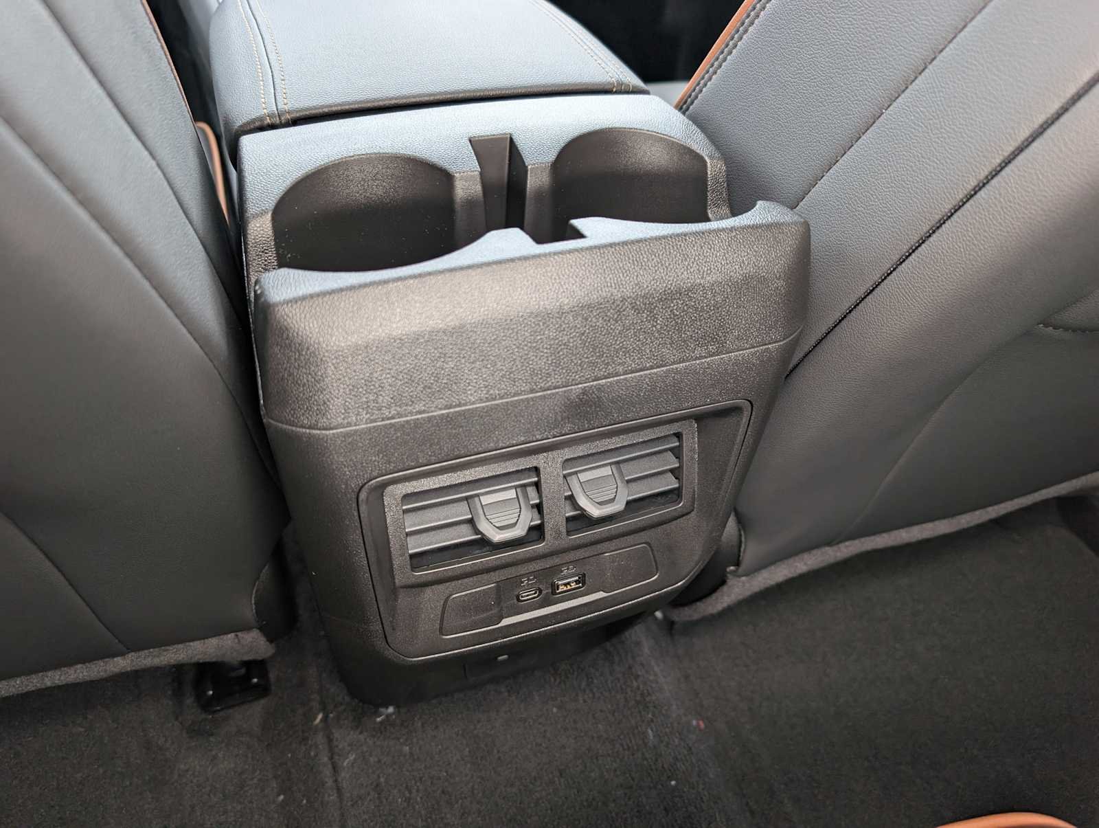 2026 GMC Canyon AT4 - Photo 18