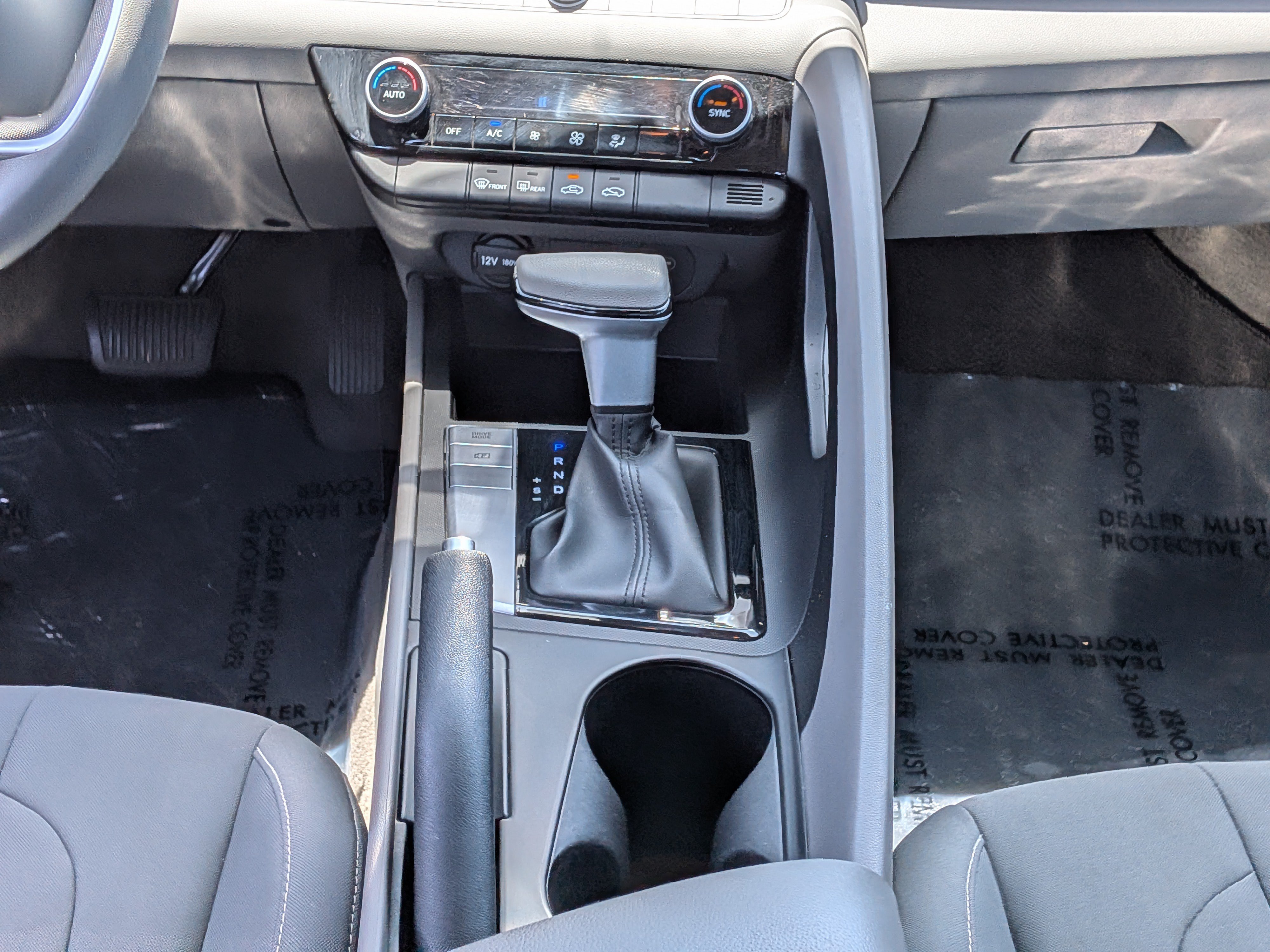 2024 Hyundai Elantra SEL - Photo 19