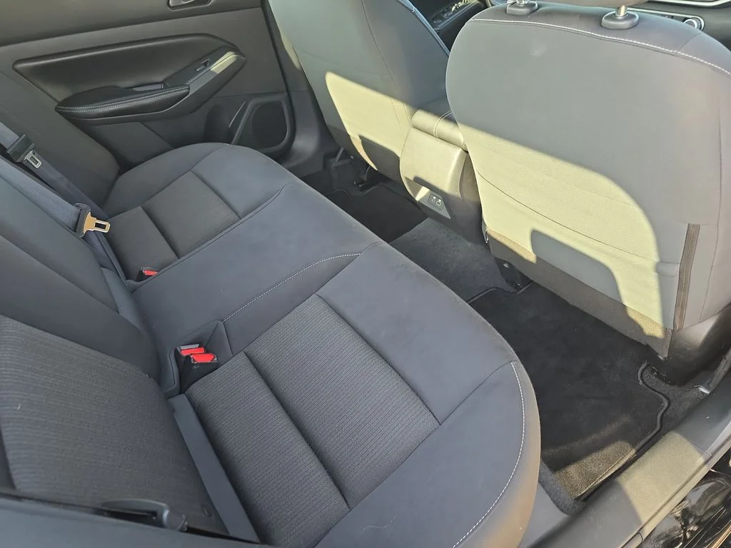 Used 2024  Nissan 2.5 SV image 12