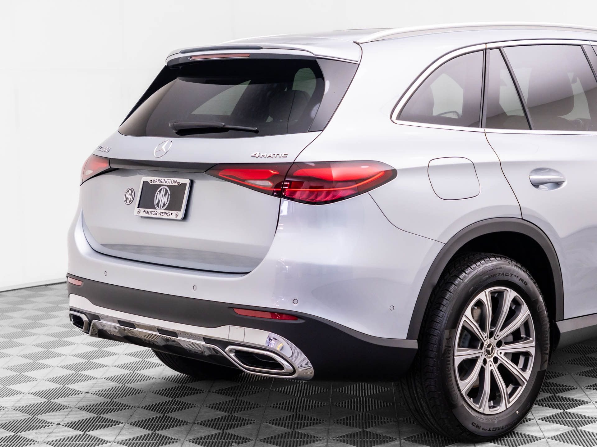 New 2026 Silver Mercedes-Benz GLC 300 image 33