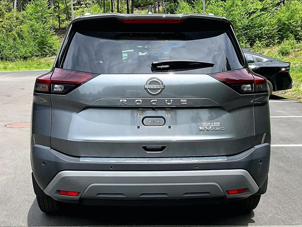 Used 2023 Gray Nissan SV image 5
