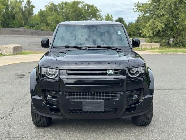 Used 2023 Black Land Rover X-Dynamic SE image 8