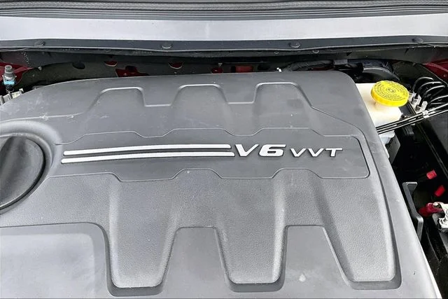 Used 2019 Velvet Red Pearlcoat Jeep Limited image 31
