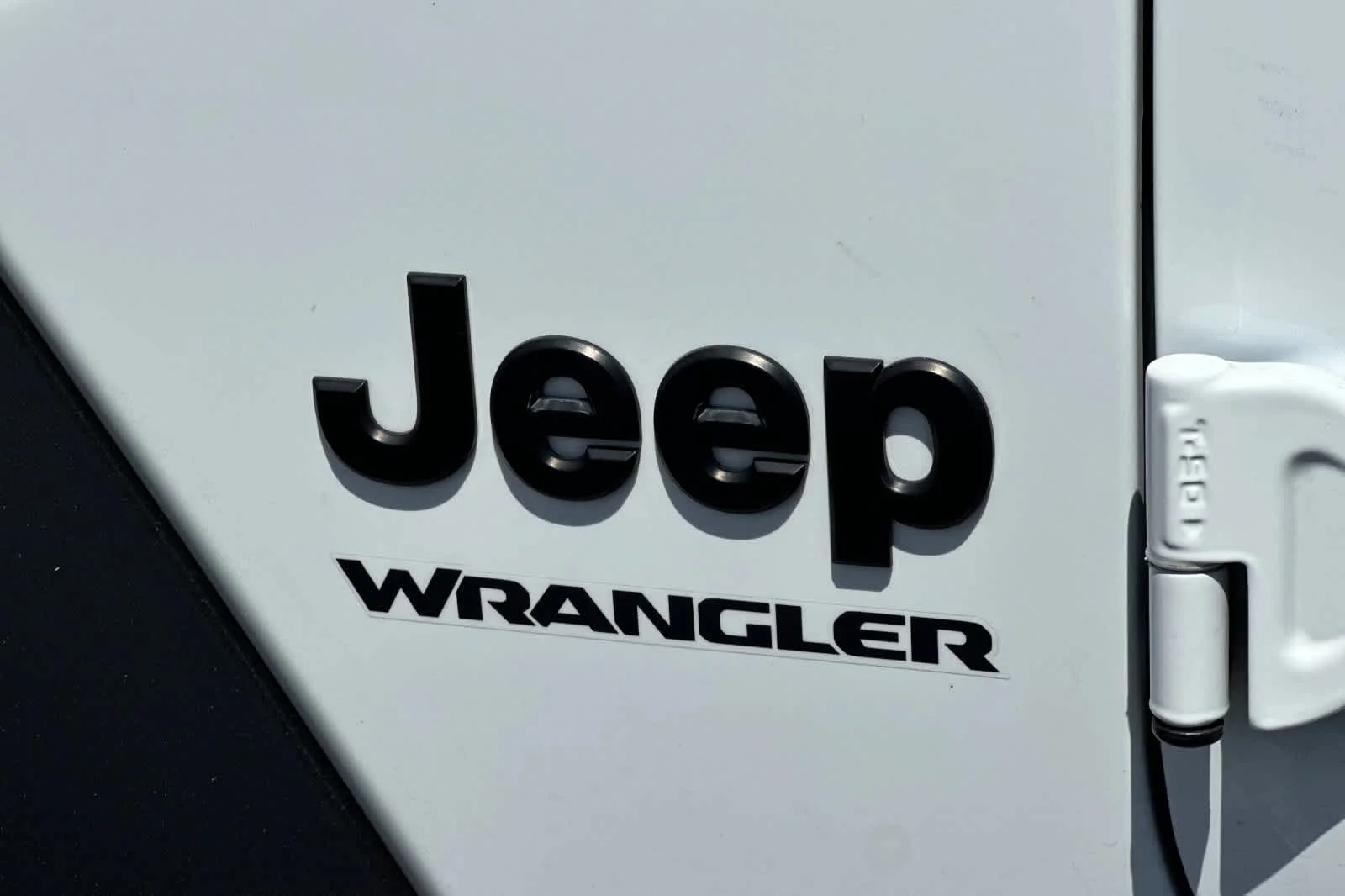 Used 2022 Bright White Clearcoat Jeep Sport image 30