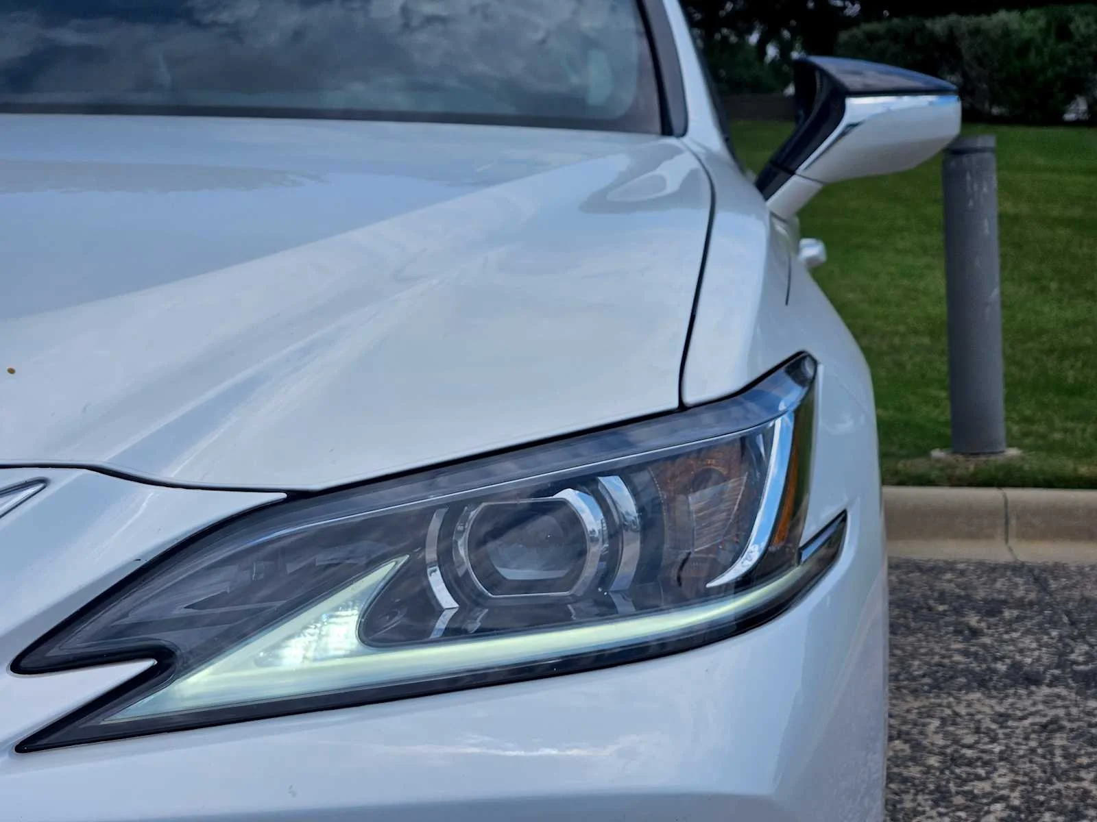 Certified Used 2023 EMINENT WHITE PEARL Lexus  image 6