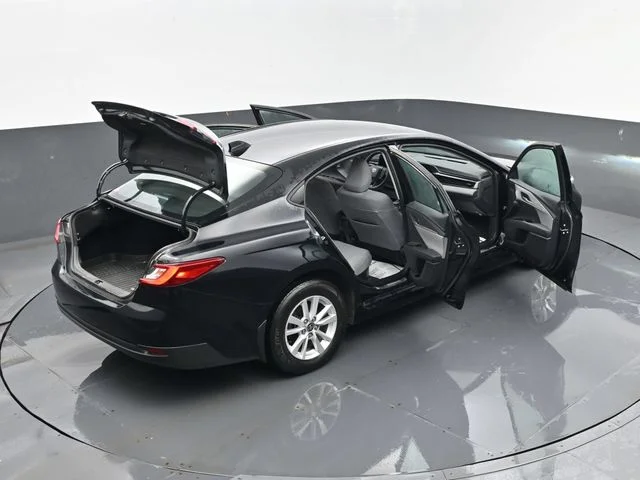 Used 2025  Toyota LE image 24