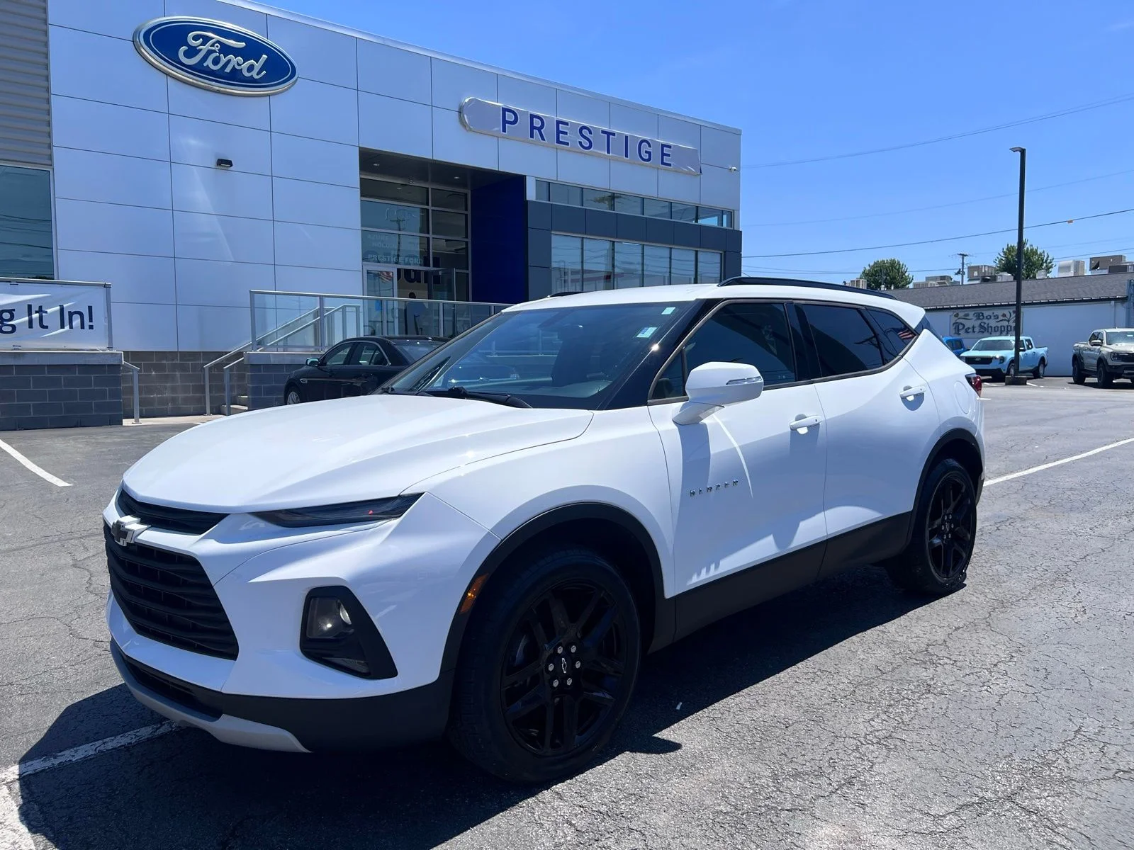 Used 2019 Summit White Chevrolet Base image 5