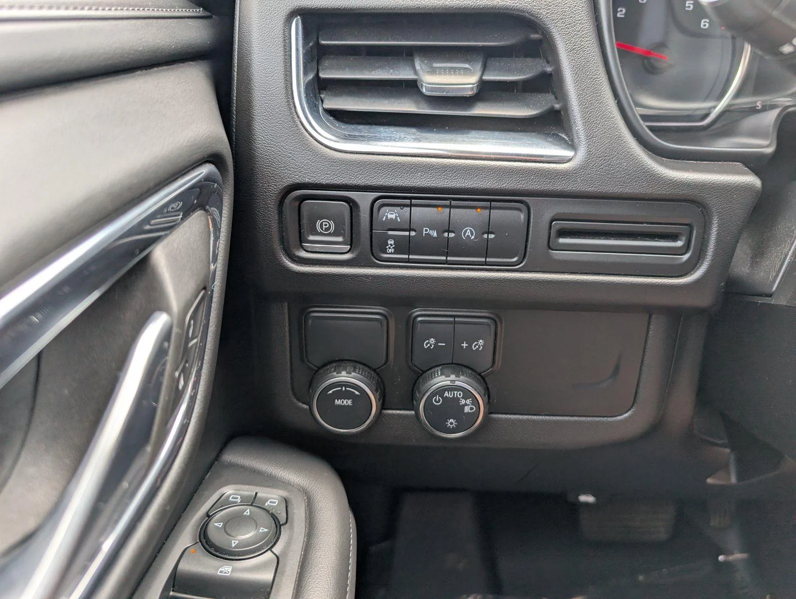Used 2023 Summit White Chevrolet LS image 26