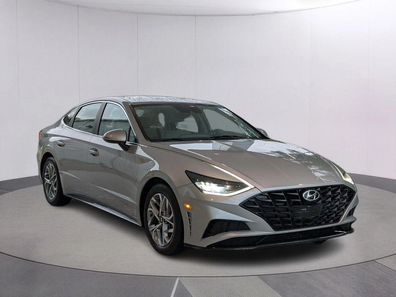 Used 2023 Curated Silver Hyundai SEL image 36