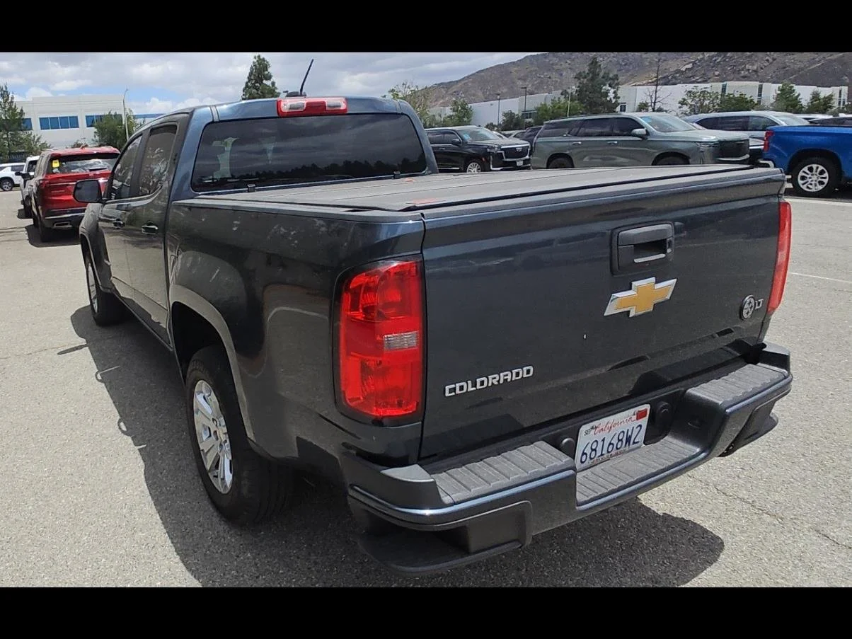 Used 2019 SHADOW GRAY METALLIC Chevrolet 2WD LT image 3