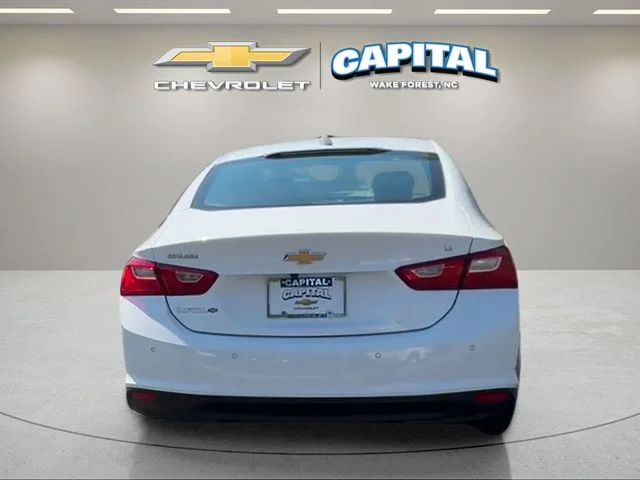 Used 2025 White Chevrolet LT image 4