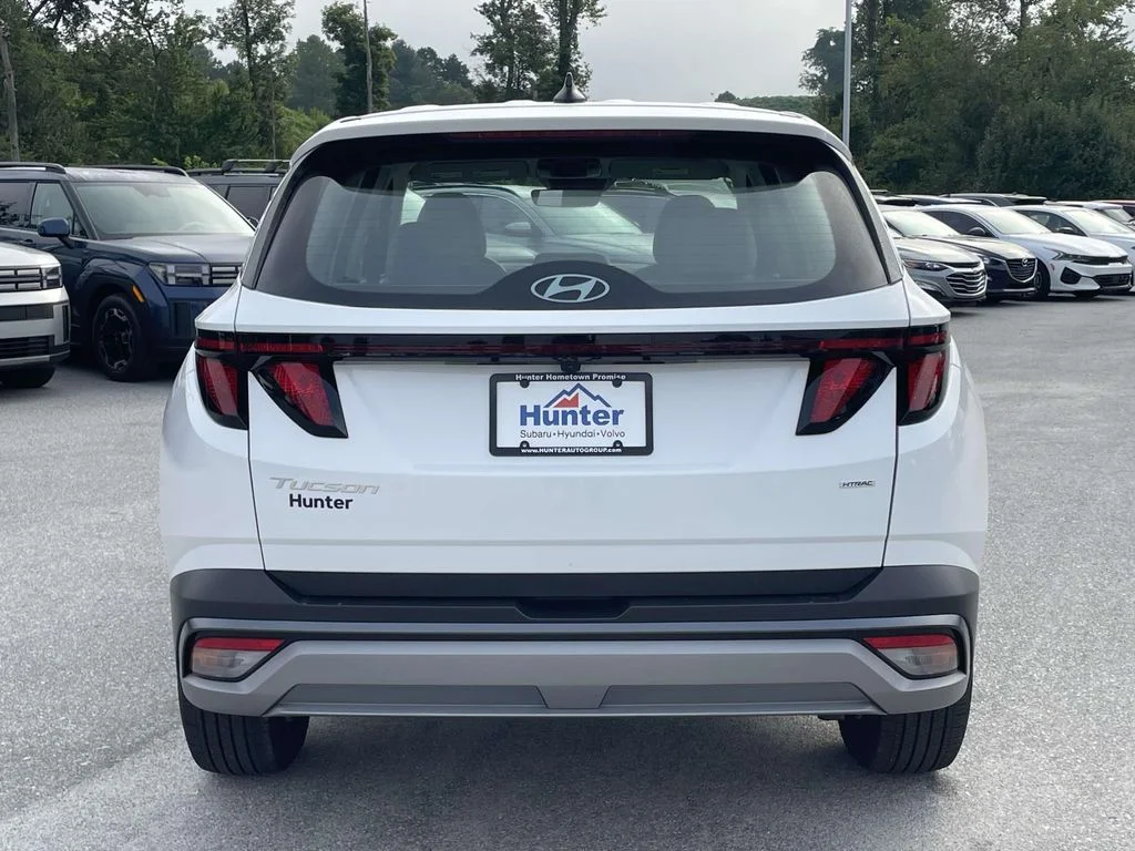 Used 2026 Serenity White Pearl Hyundai SE image 27