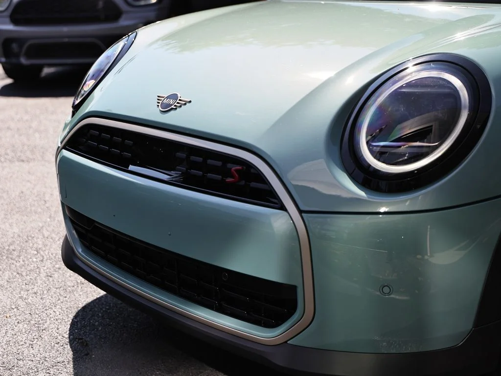 Used 2026 Ocean Wave Green Met MINI Signature Plus image 12