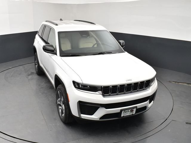New 2026 Bright White Clear-Coat Exterior Paint Jeep Limited image 13