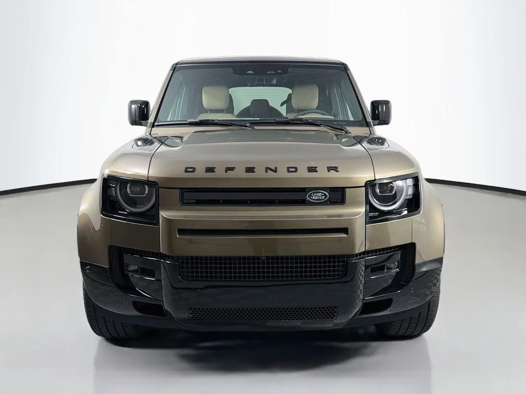 2026 Land Rover Defender X-Dynamic SE - Photo 2